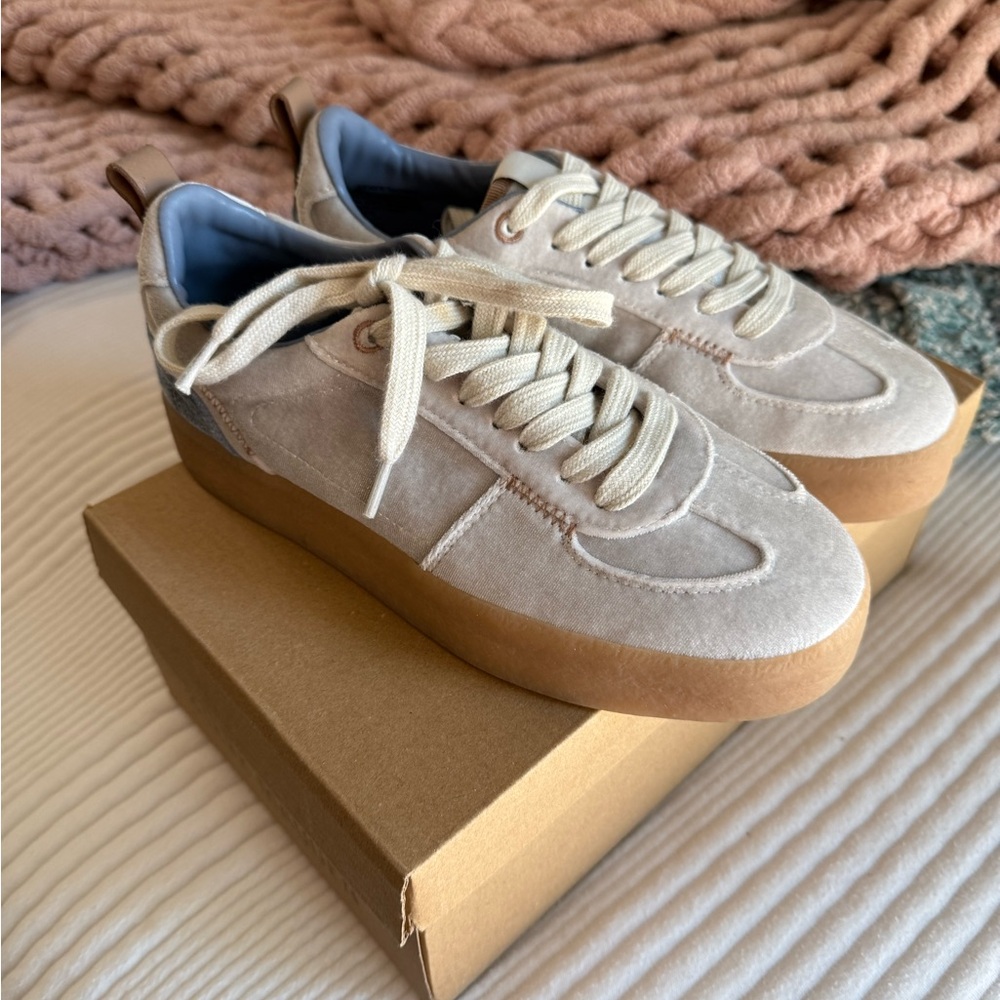 Steve Madden Cream Retro Sneakers